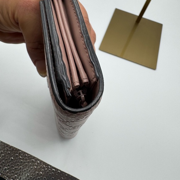 Gucci Pink Embossed Leather Long Wallet In Pristine Condition Rose Pink - Picture 10 of 16